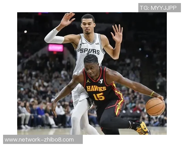 文班亚马新秀赛季表现惊艳场均20分10篮板3盖帽引领潮流